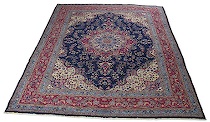 Appraisal: A Persian Sarouk Carpet Elegant Sarouk carpet features a large