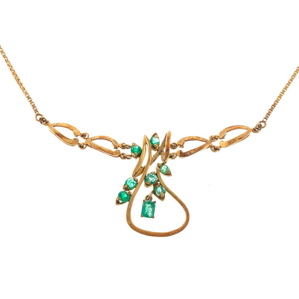 Appraisal: An K Yellow Gold Emerald Necklace K yellow gold necklace