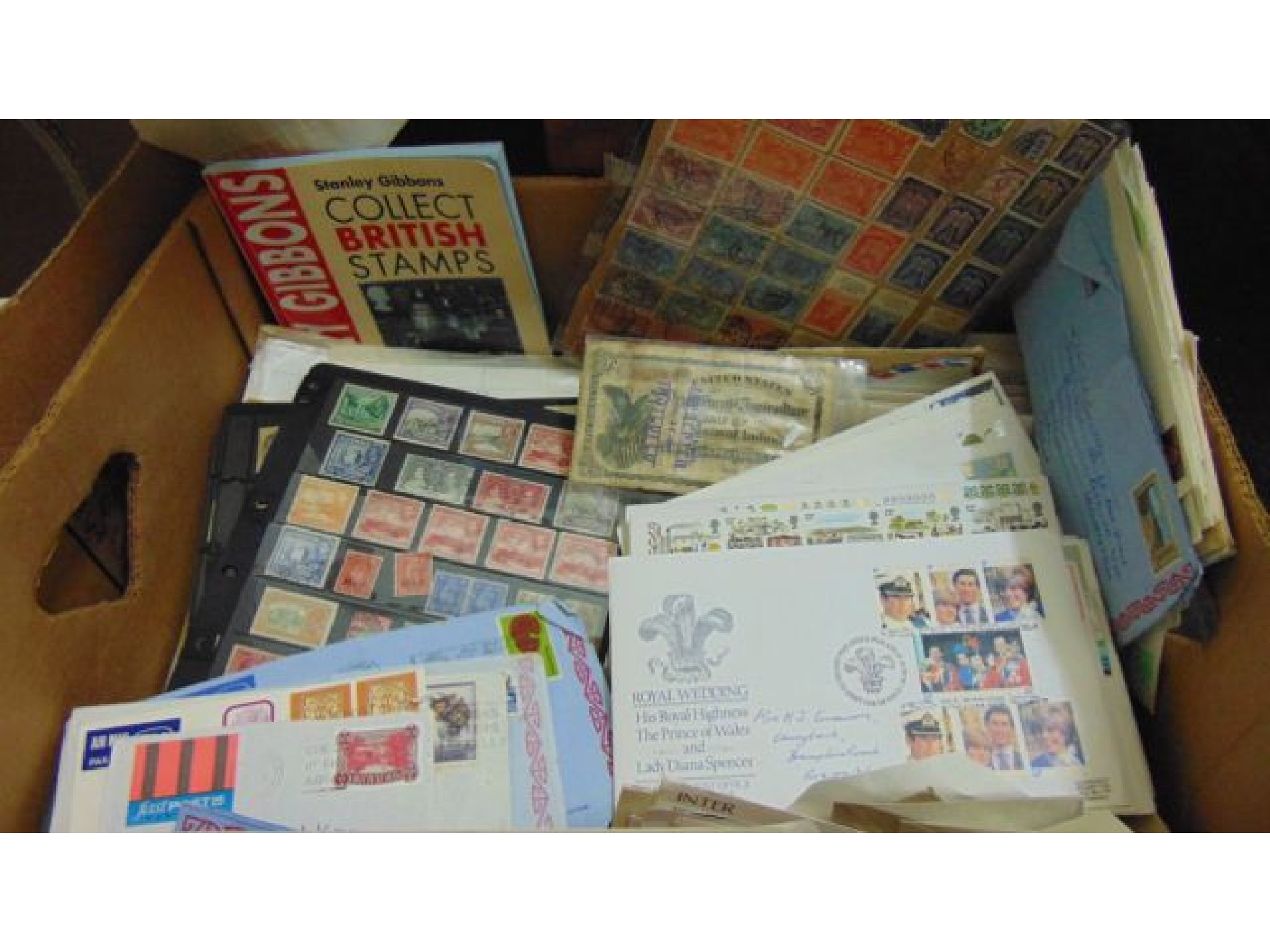 Appraisal: A box containing a large quantity of GB Commonwealth World