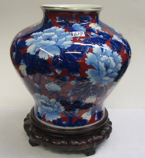 Appraisal: A JAPANESE HEAVY PORCELAIN JAR-SHAPED VASE hand painted under glaze