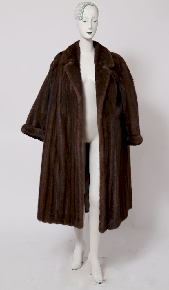 Appraisal: Ladies' Long Brown Mink Fur Coat Ladies' long brown mink