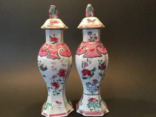 Appraisal: ANTIQUE Pair Chinese Famille Rose Covered vases early th C