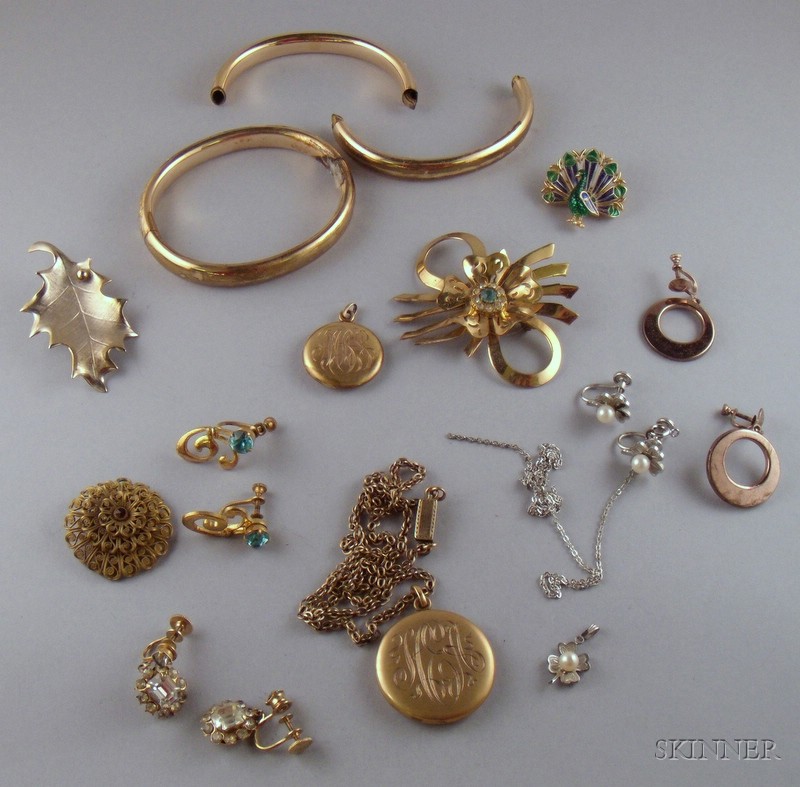 Appraisal: Small Group of Assorted Costume Jewelry