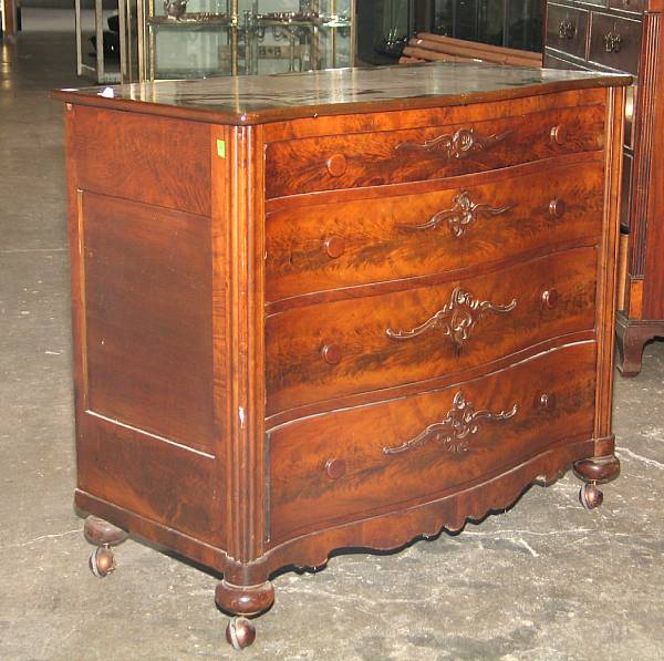 Appraisal: A Victorian mahogany serpentine front chest of drawers mid th