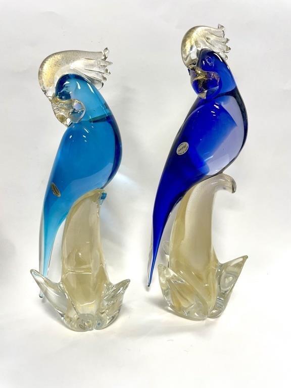 Appraisal: Pair of Murano glass cockatoo birds with tones of red