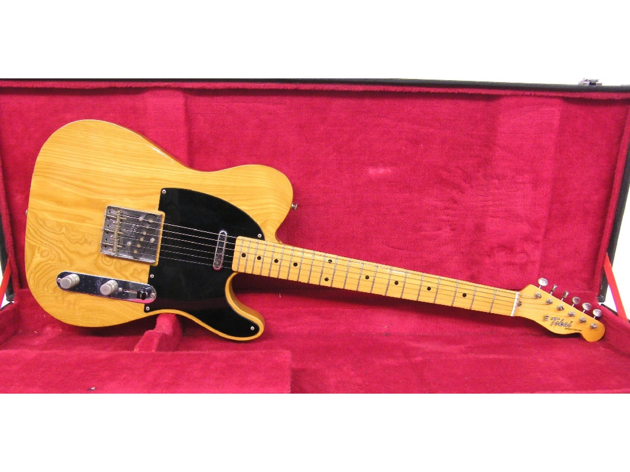 Appraisal: Tokai Breezysound electric guitar ser no xxxx natural finish with