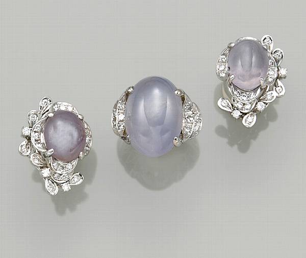 Appraisal: A suite of star sapphire diamond eighteen and fourteen karat