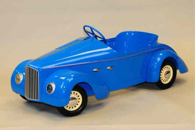 Appraisal: DELAHAYE PEDAL CAR Pressed steel painted in blue complete professional