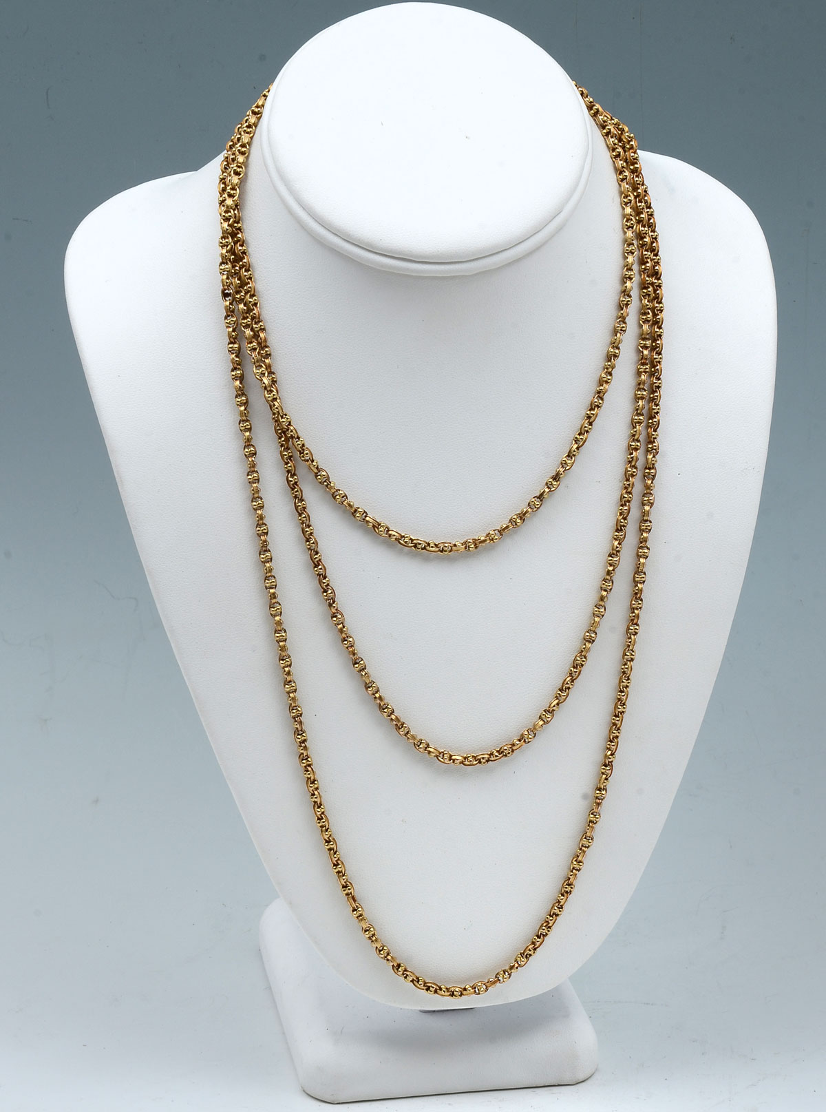 Appraisal: GRAM K EARLY TH CENTURY VICTORIAN '' CHAIN K yellow