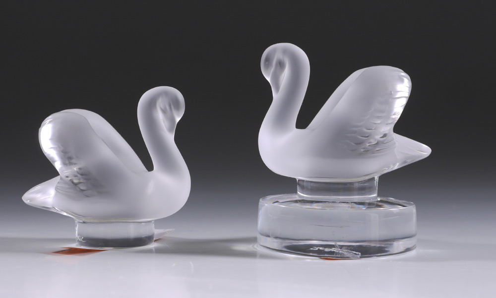 Appraisal: LALIQUE CRYSTAL SWAN PAPERWEIGHTS pieces total to include Larger swan