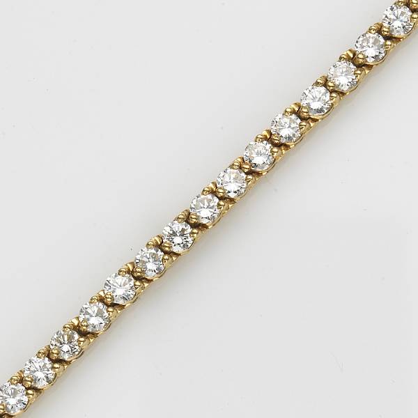 Appraisal: A diamond and eighteen karat gold line bracelet estimated total