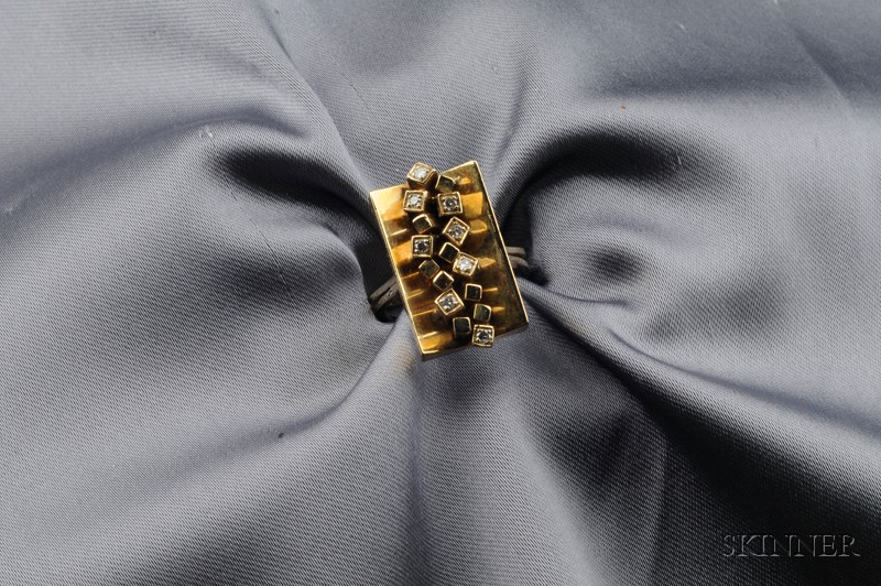 Appraisal: kt Gold and Diamond Ring of abstract from set with