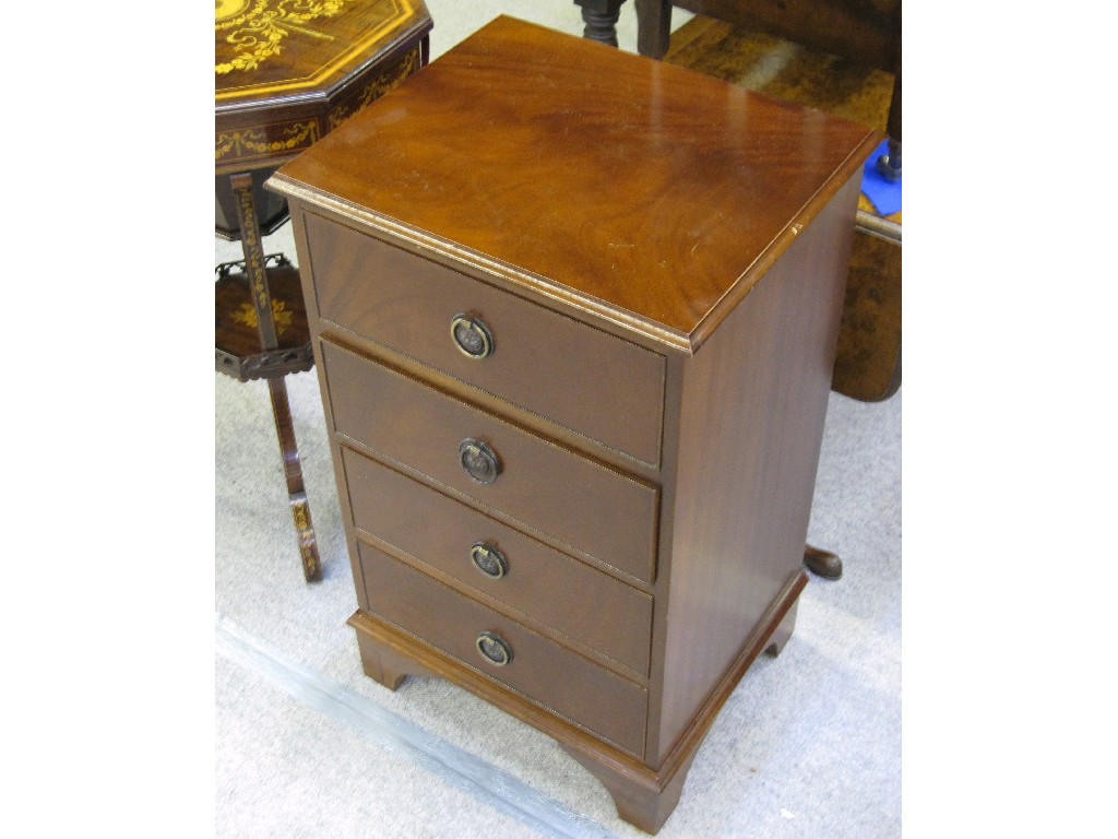 Appraisal: Mahogany four drawer bedside table