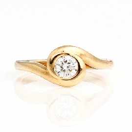 Appraisal: An ct gold round brilliant cut diamond ring estimated diamond