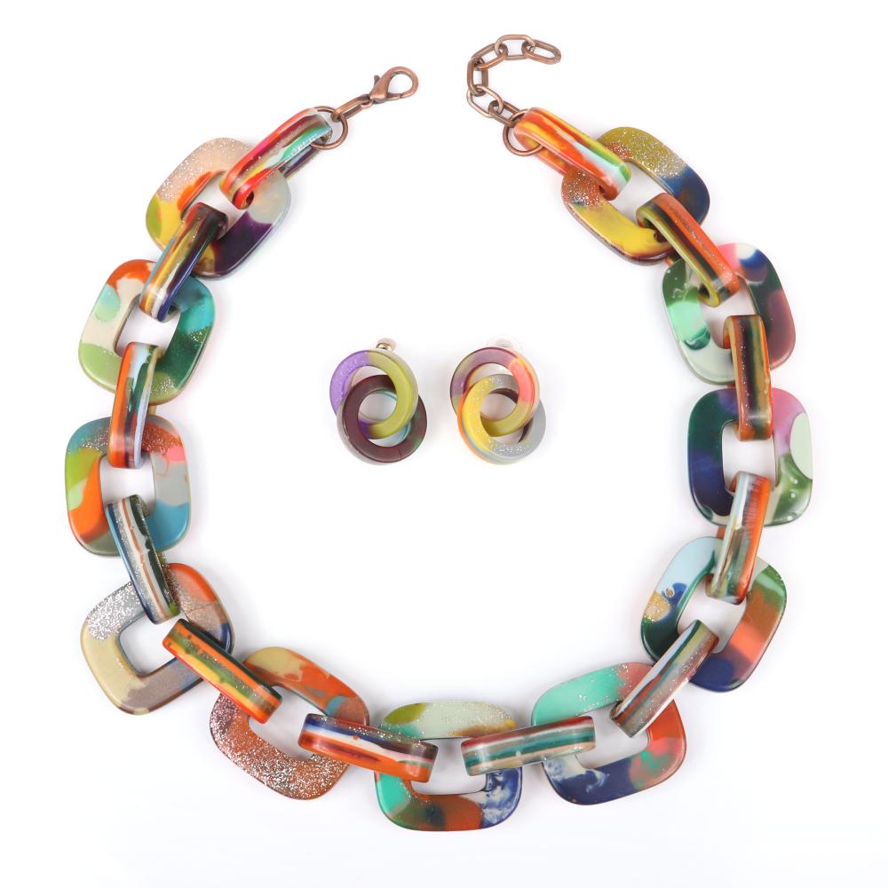 Appraisal: CARLOS SOBRAL JACKIE BRAZIL DESIGNER CHUNKY CHAIN LINK LAMINATED RESIN