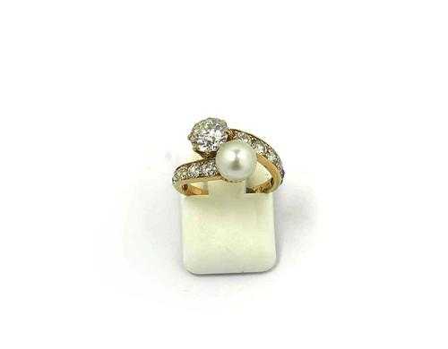 Appraisal: PEARL AND DIAMOND RING ca Yellow gold Decorative Crois model