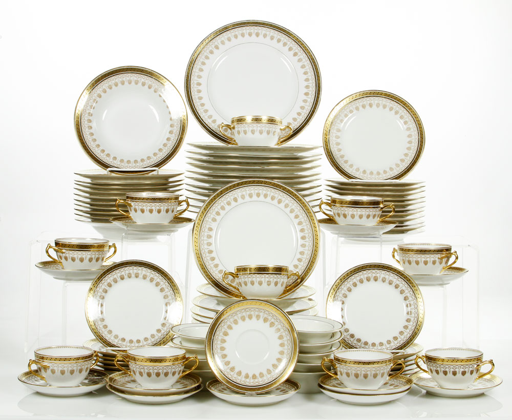 Appraisal: - Piece Dinner Ware Set piece dinnerware set including Limoges