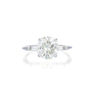 Appraisal: A Set with a -carat round brilliant-cut diamond with N