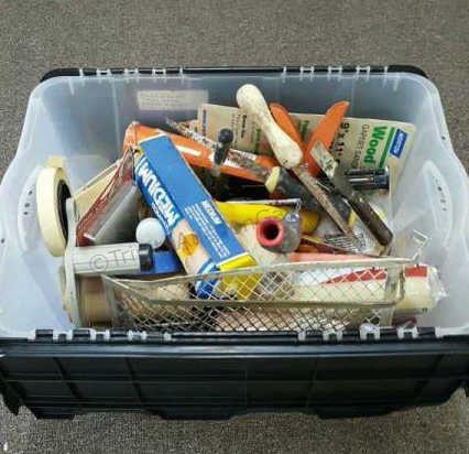 Appraisal: This is a tub full - grouped lot of miscellaneous