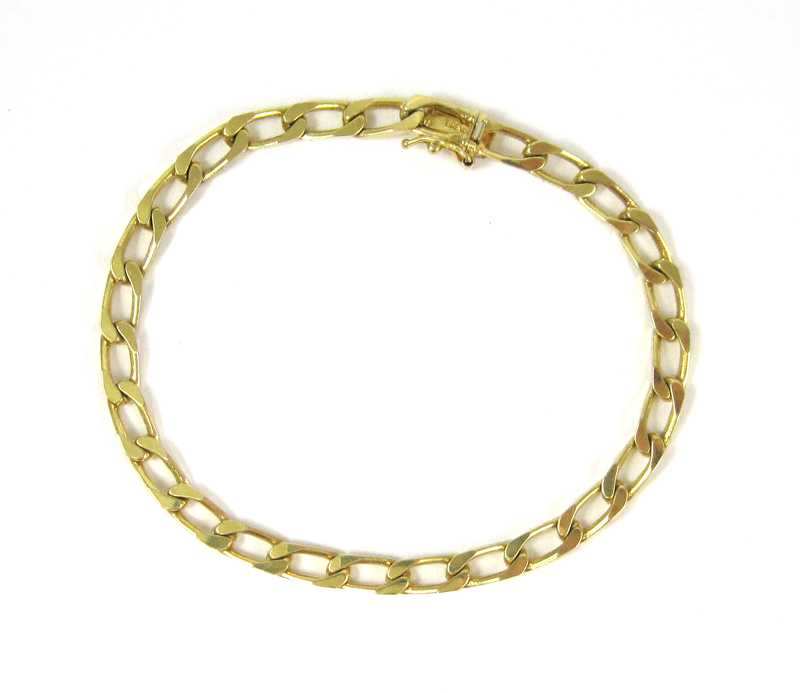 Appraisal: ITALIAN FOURTEEN KARAT GOLD CHAIN BRACELET The yellow gold long