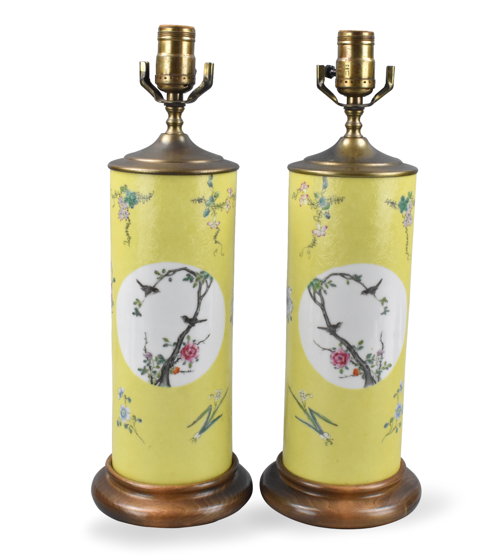 Appraisal: A pair of Chinese yellow famille rose hat stands dating