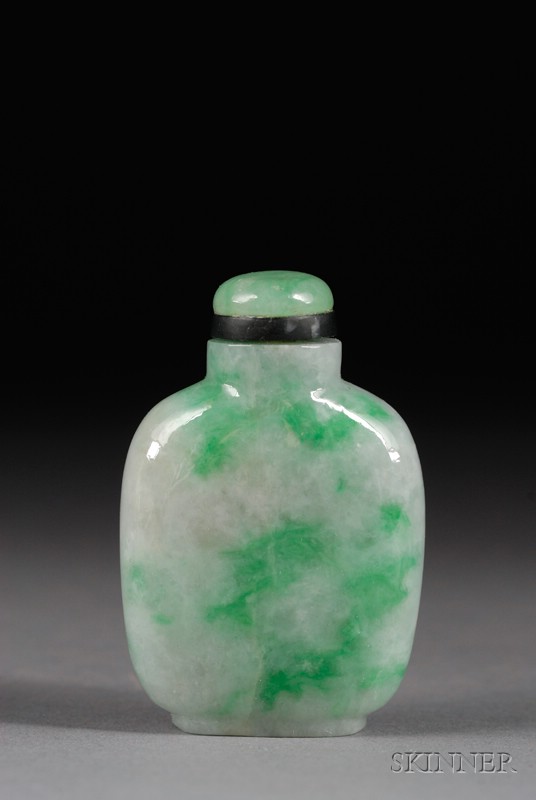 Appraisal: Jade Snuff Bottle th century pale green stone with apple