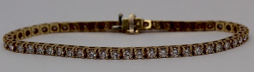 Appraisal: JEWELRY kt Gold and ct Diamond Bracelet kt yellow gold