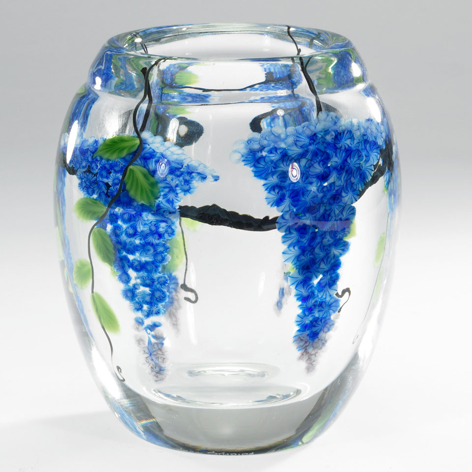 Appraisal: Steven Lundberg American - Internally Decorated Wisteria Paperweight Glass Vase