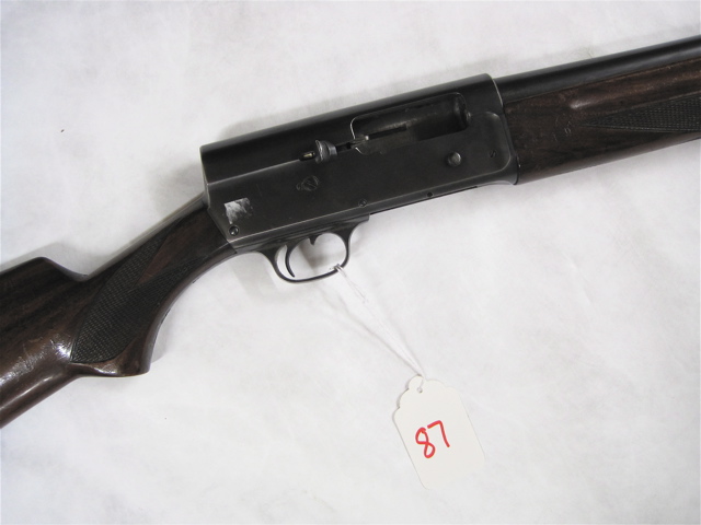 Appraisal: REMINGTON MODEL -A SEMI-AUTOMATIC SHOTGUN gauge modified choke barrel overall