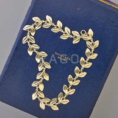 Appraisal: TIFFANY CO K GOLD LINK NECKLACE Designed as laurel wreath