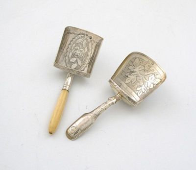 Appraisal: A William IV silver caddy spoon of shovel form engraved