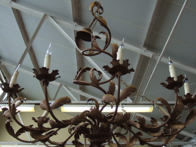 Appraisal: A ten light chandelier