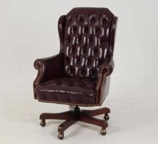 Appraisal: LEATHERCRAFT TUFTED SWIVEL OFFICE CHAIR LEATHERCRAFT BLACKBERRY TUFTED LEATHER SWIVEL