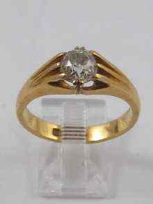 Appraisal: A single stone diamond gent's gypsy ring set in ct