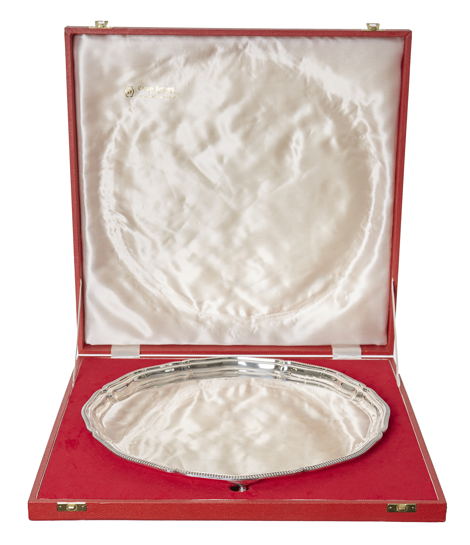 Appraisal: AN ENGLISH SILVER SALVER BY COOPER BROTHERS SONS SHEFFIELD Of