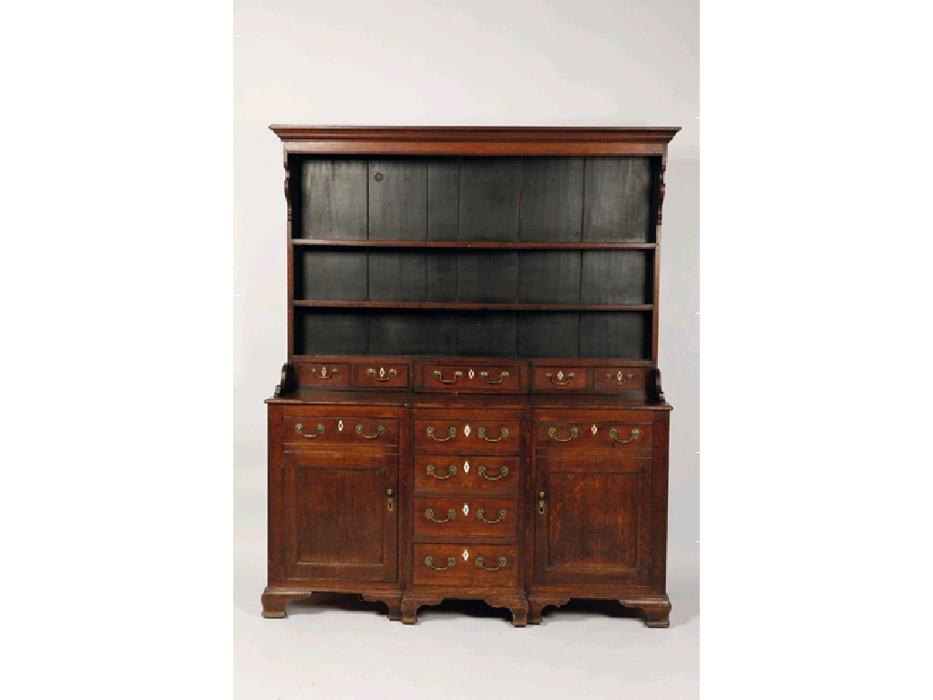 Appraisal: A GEORGE III OAK NORTH COUNTRY DRESSER the raised back