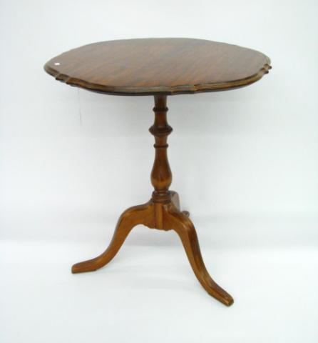 Appraisal: Vintage Grand Rapids Genuine Mahogany Certified Tilt Top Table with