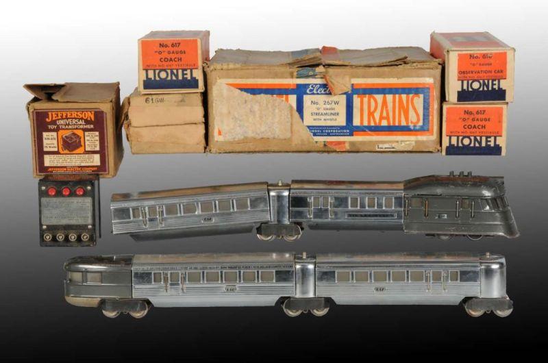 Appraisal: Lionel No W O-Gauge Streamline Train Set Description Pre-war Includes