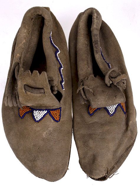 Appraisal: 's Montana Blackfoot Beaded Moccasins For your bidding pleasure are