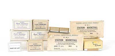 Appraisal: Slaters and other manufacturers O Gauge Railway items consisting of