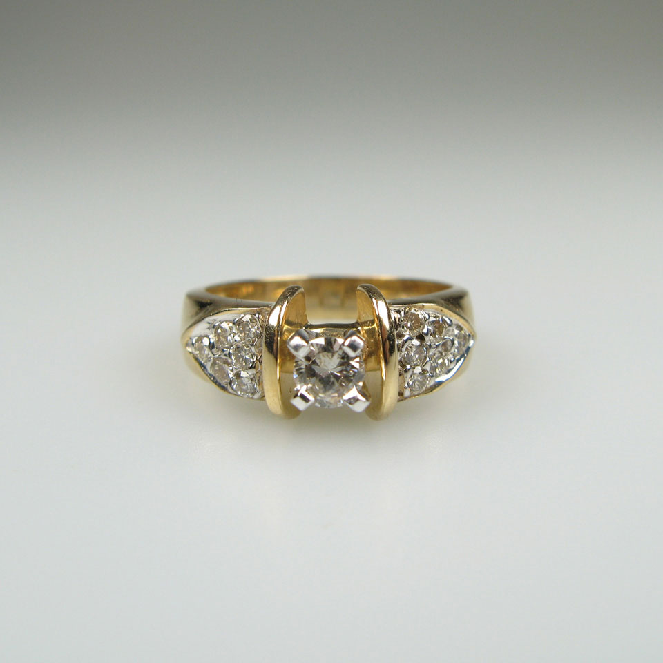 Appraisal: k Yellow Gold Solitaire Ring set with a brilliant cut