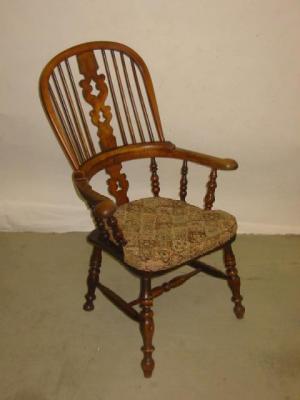 Appraisal: AN ASH AND ELM WINDSOR ARMCHAIR similar to previous lot