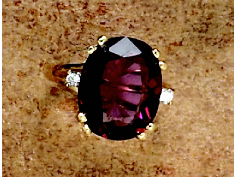 Appraisal: RED SPINEL RING k yellow gold ring set with one