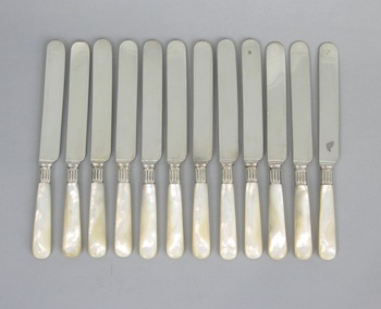 Appraisal: Twelve Mother of Pearl Handled Knives English ca Early th