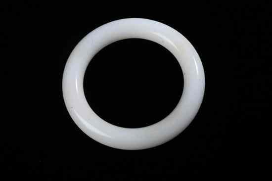 Appraisal: CHINESE WHITE JADE BANGLE - Inside in diam