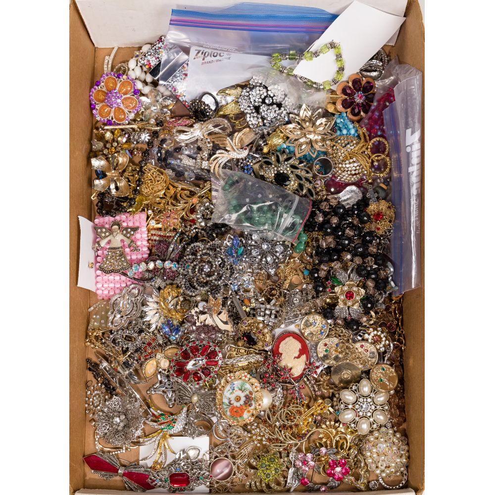 Appraisal: RHINESTONE COSTUME JEWELRY ASSORTMENTApproximately pounds of necklaces bracelets pins earrings