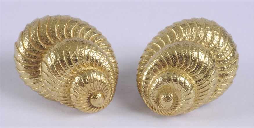 Appraisal: PAIR OF DAVID WEBB GOLD SHELL-FORM CLIP EARRINGS Stamped k