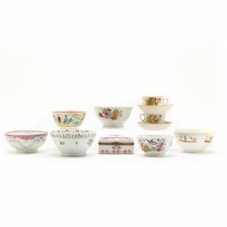 Appraisal: Eleven Pieces of Antique English Chinoiserie Porcelains th and th