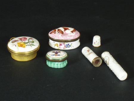 Appraisal: An th century enamel patchbox see line of shaped oval