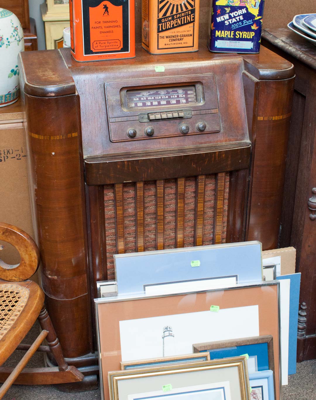 Appraisal: Vintage stand-up radio shortwave capable